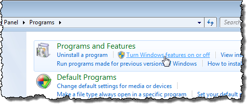 Kliknięcie Włącz lub wyłącz funkcje systemu Windows w systemie Windows 7